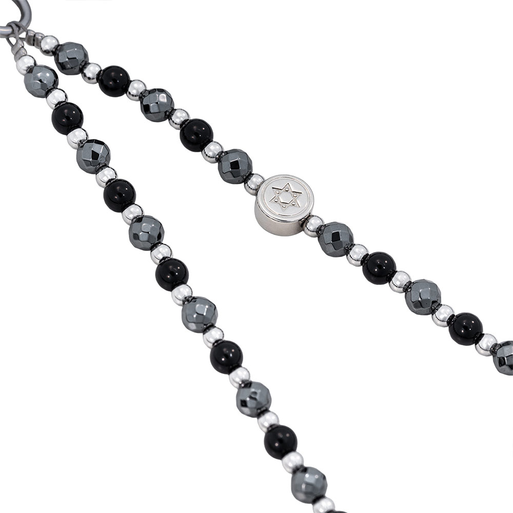 Picture of Switcheasy Luxe Pendan Wrist Strap Strap Card Phone Lanyard for any closed-bottom phone case (Obsidian Night)